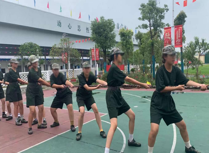 湖北武汉青春期女孩厌学叛逆学生案例解析