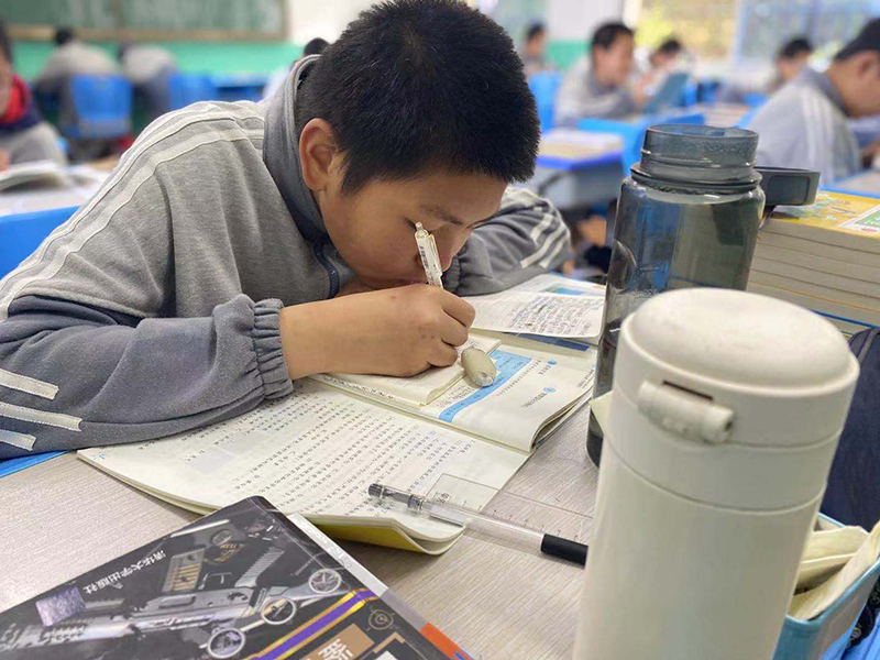 青春期叛逆孩子的封闭式管理学校