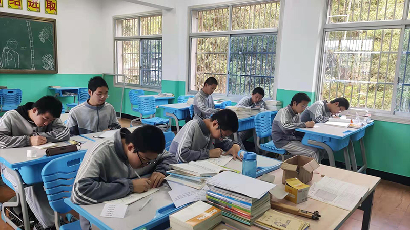 昆明问题青少年正规戒网瘾学校