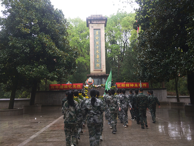 广安军事化管理叛逆学生的学校
