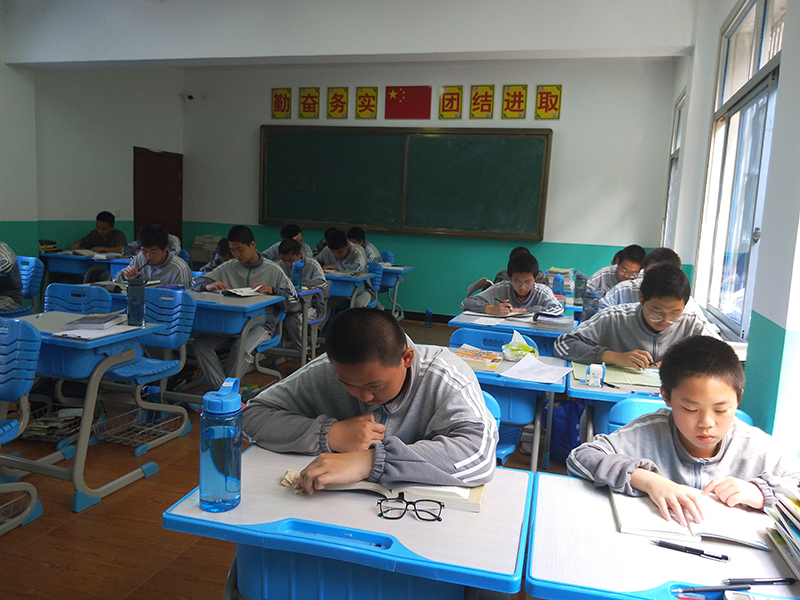 毕节叛逆小孩早恋厌学素质教育学校