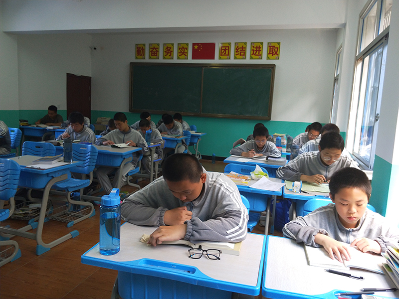 全封闭叛逆青少年管教学校