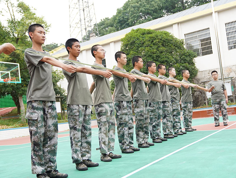 叛逆小孩军事化管理学校