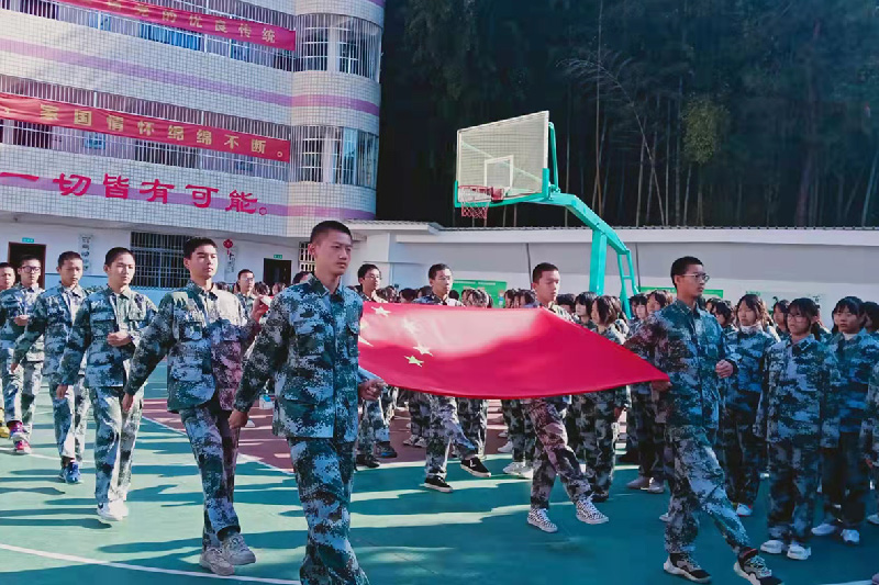 湖北叛逆小孩军事化管理学校